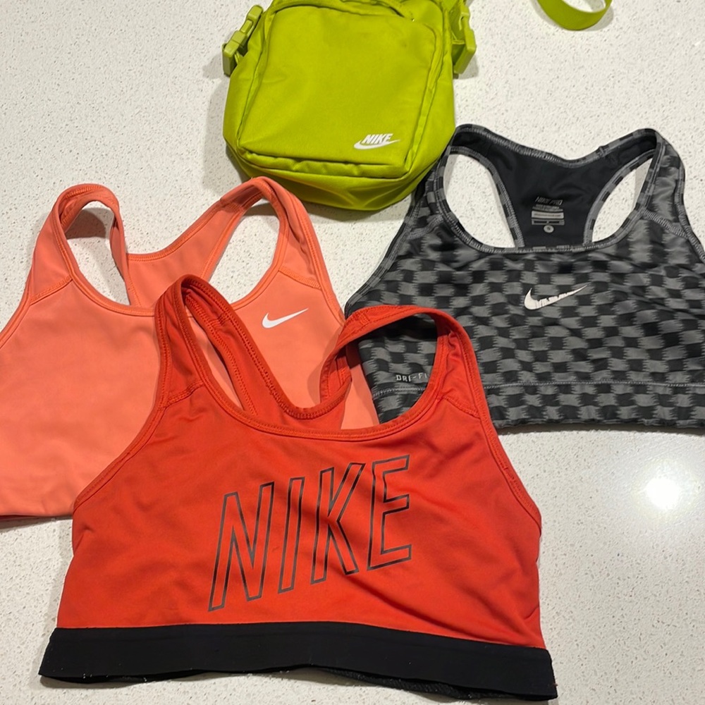 Nike Women’s Bundle 3 Bra and Bag
